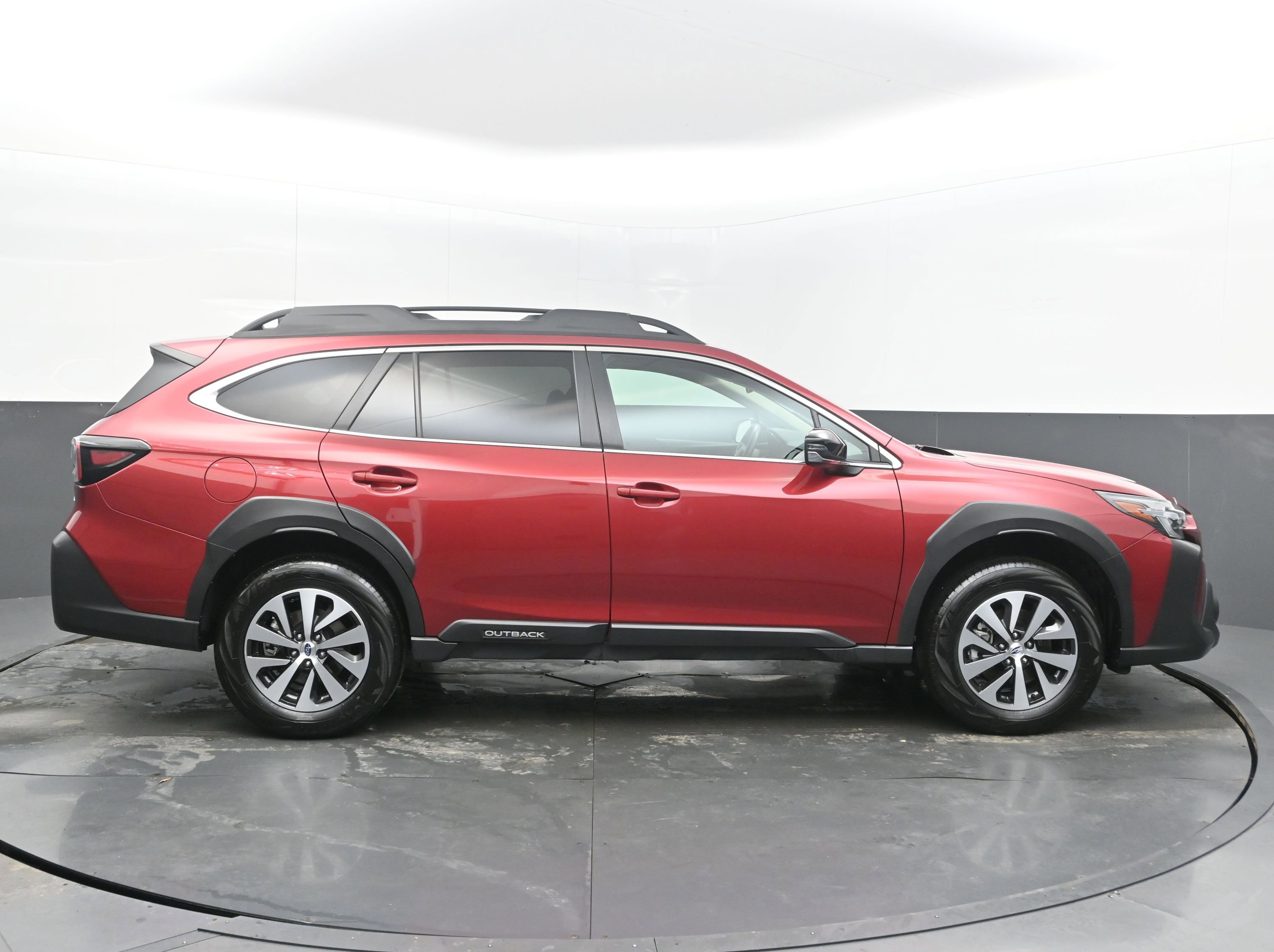 Used 2025 Subaru Outback Premium image 10