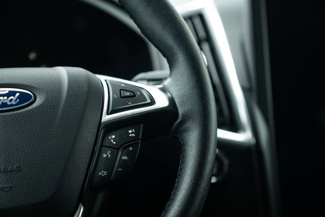 Used 2024 Ford Edge Titanium image 22
