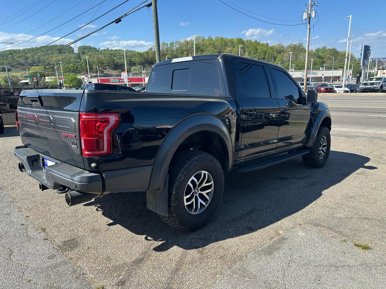 Used 2017 Ford F150 Raptor w/ Equipment Group 802A Luxury AWD/4WD image 2