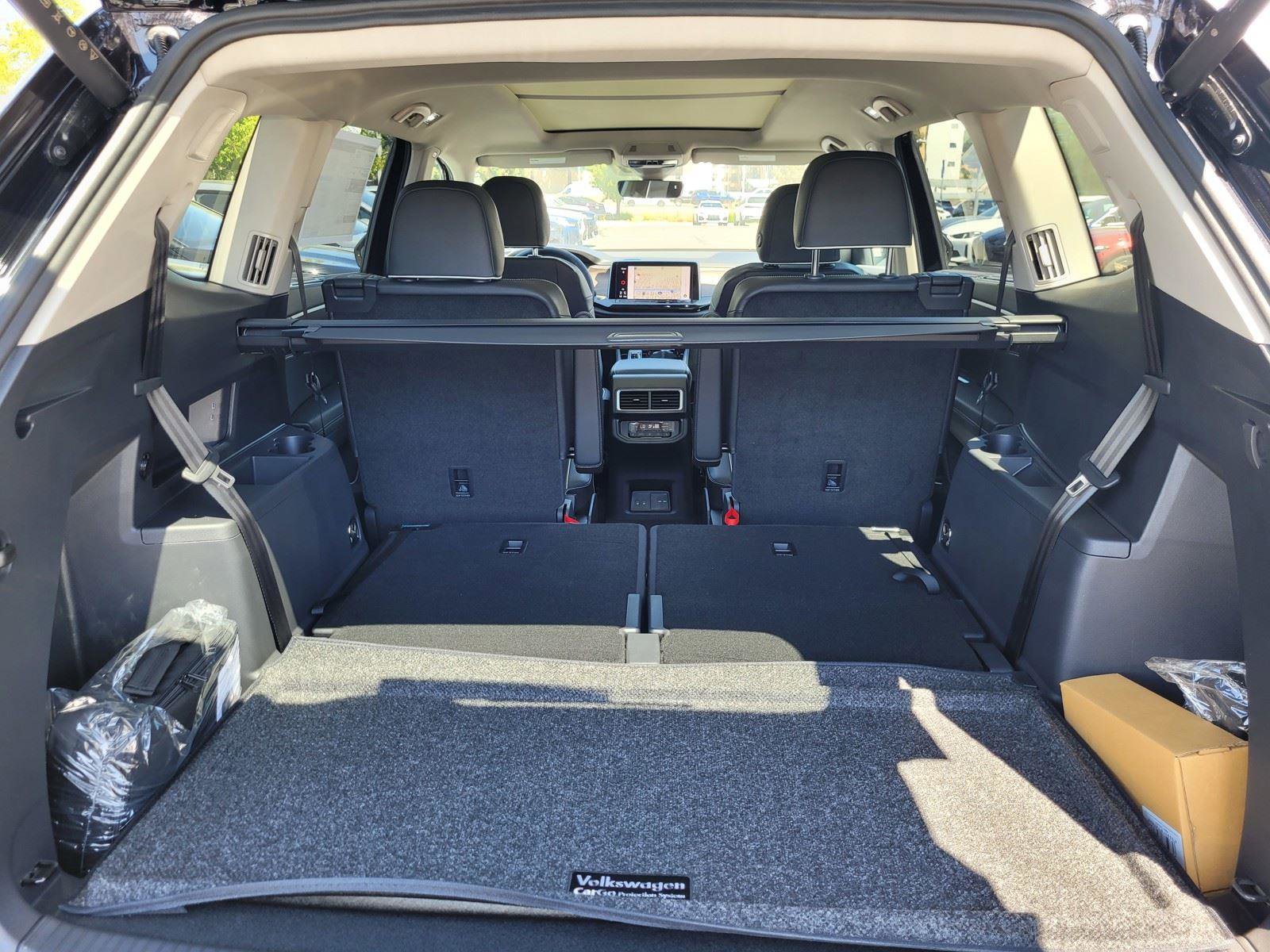 New 2025 Volkswagen Atlas SEL Premium R-Line image 19