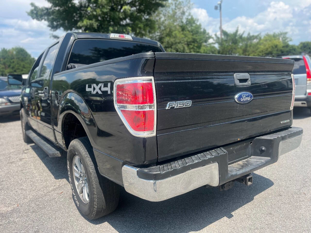 Used 2014 Ford F150 XLT w/ Trailer Tow Package image 9