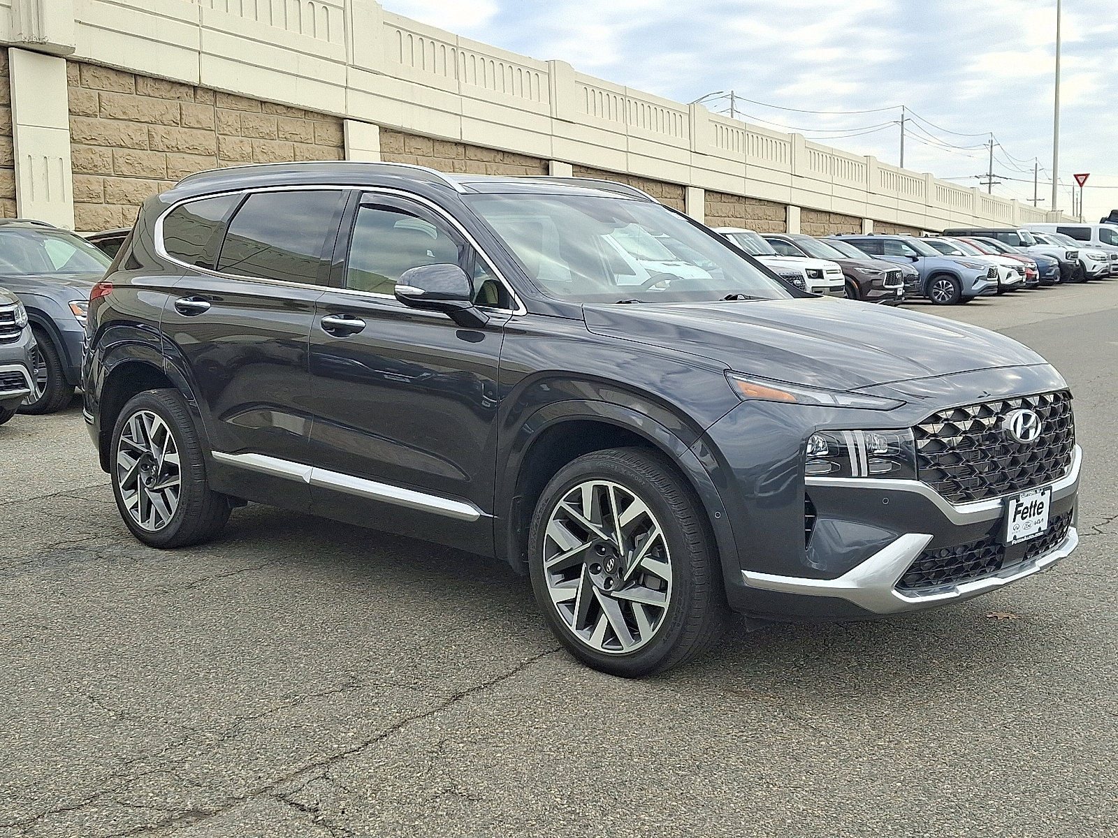 Used 2021 Hyundai Santa Fe Calligraphy w/ Cargo Package image 3