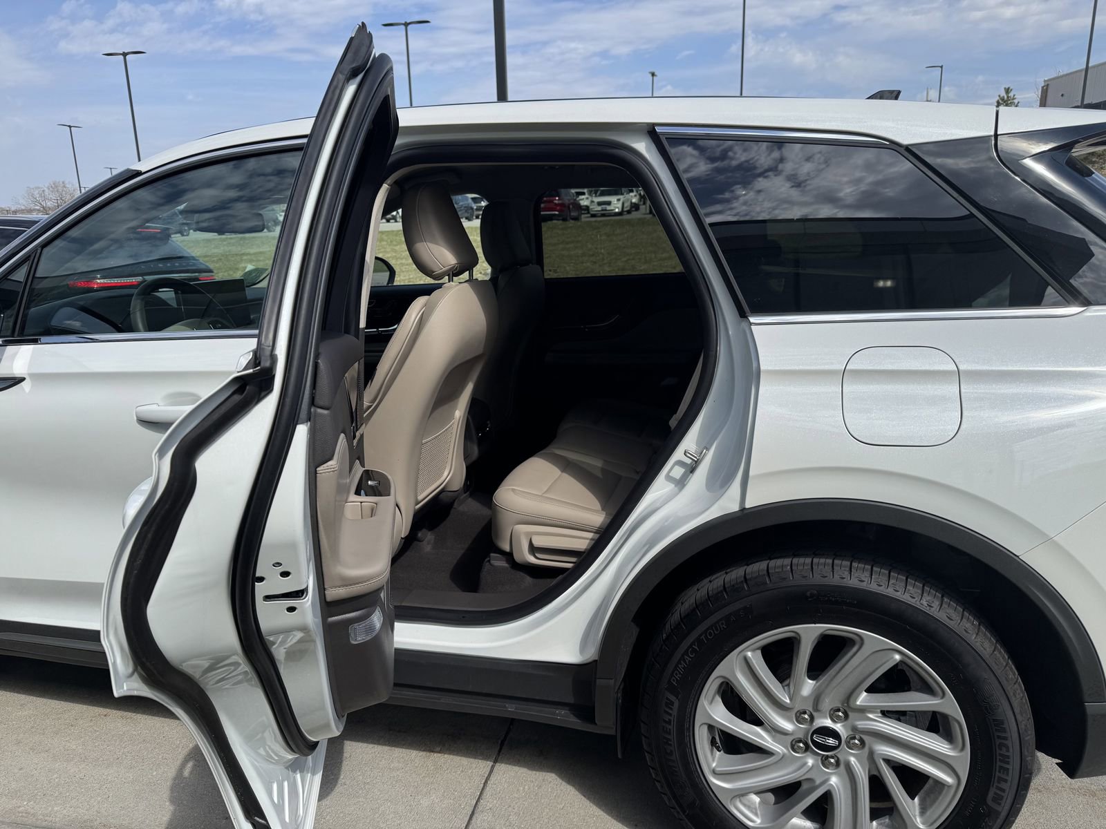 Used 2024 Lincoln Corsair FWD image 6