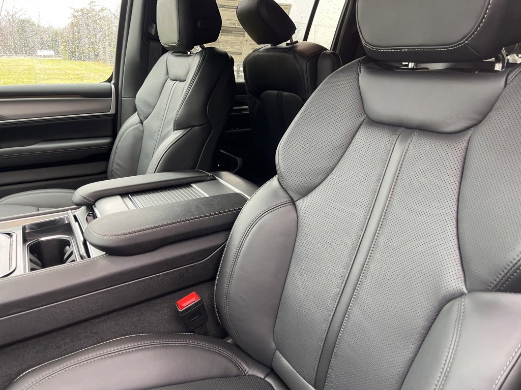 New 2026 Jeep Grand Wagoneer L Limited image 4