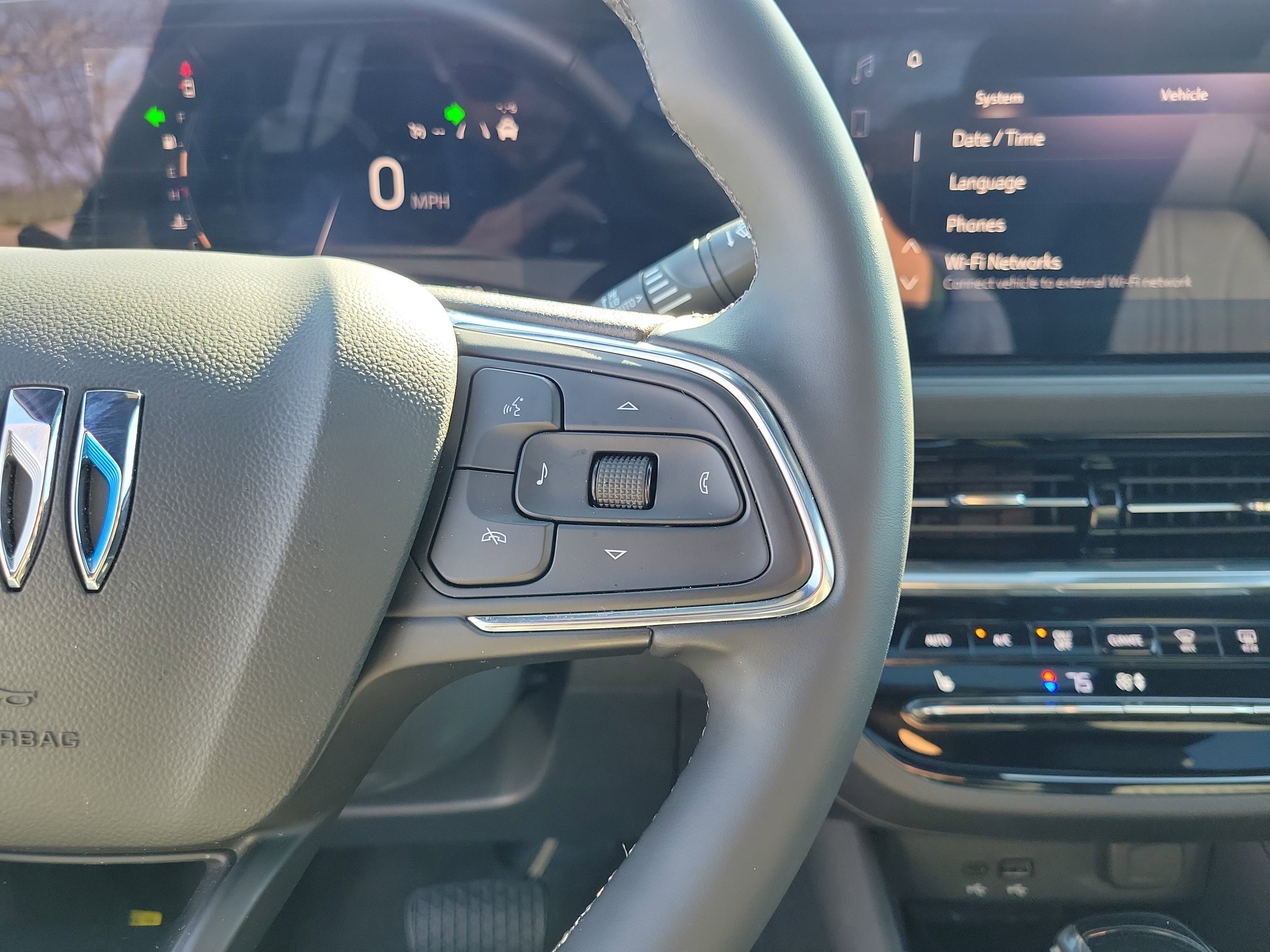 Used 2025 Buick Envista Avenir image 24