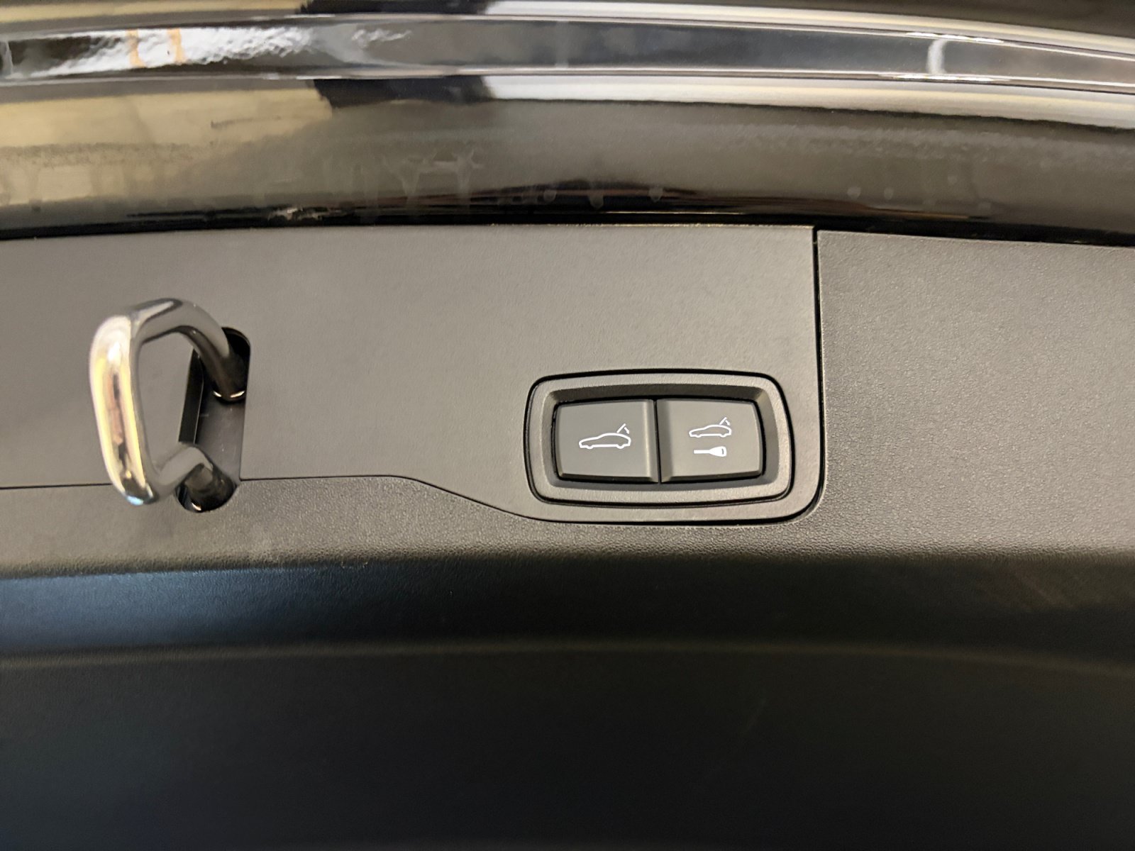 Certified 2023 Porsche Taycan Turbo S AWD/4WD image 31