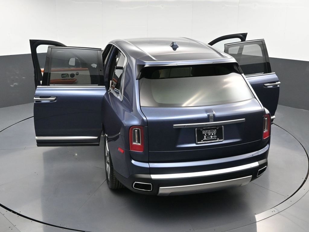 Certified 2024 Rolls-Royce Cullinan AWD/4WD image 39