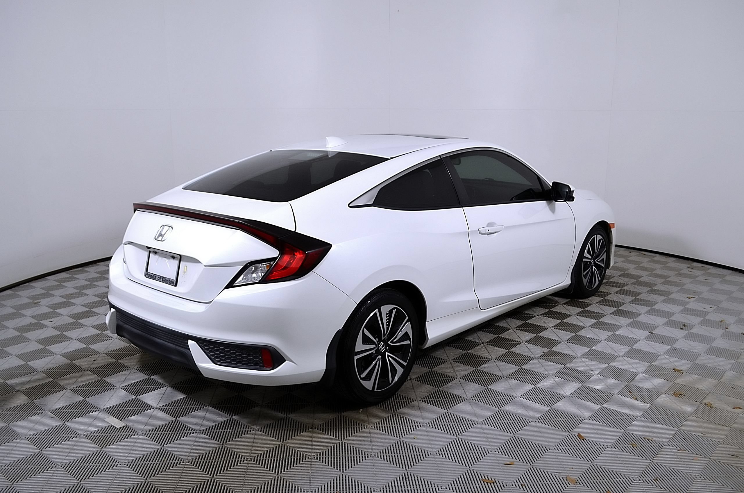 Used 2018 Honda Civic EX-L image 7