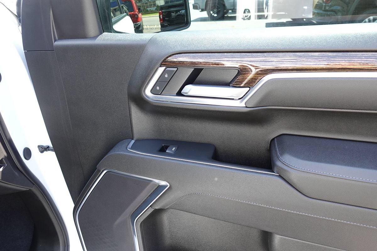 Used 2025 GMC Sierra 1500 Elevation AWD/4WD image 37