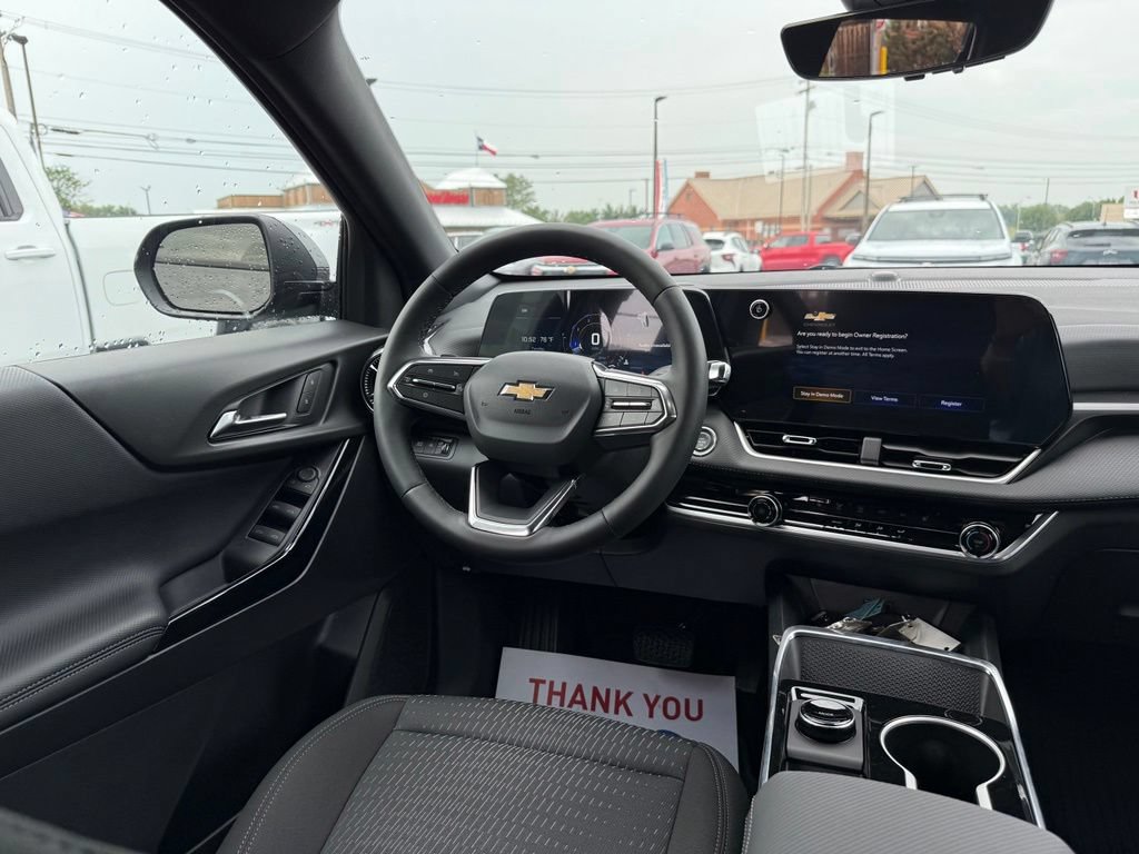 New 2027 Chevrolet Equinox LT w/ Safety and Technology Package AWD/4WD image 9