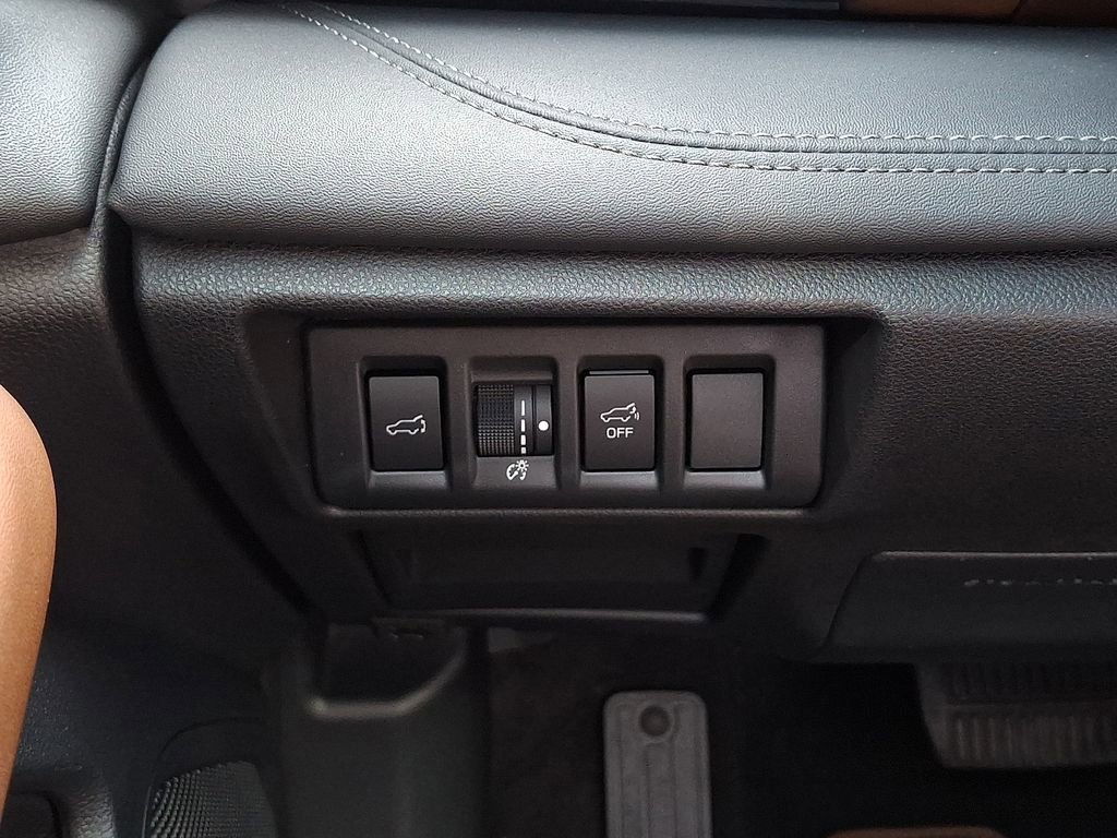 Used 2023 Subaru Outback Touring XT AWD/4WD image 23