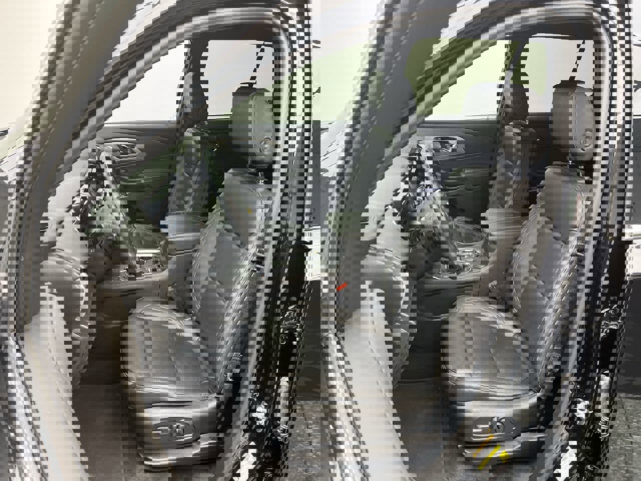 Certified 2023 Chevrolet Traverse LT w/ LT Premium Package image 10