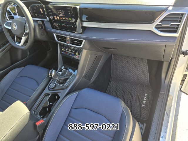 Used 2026 Volkswagen Taos SEL AWD/4WD image 19