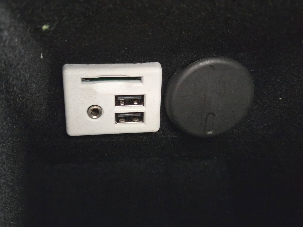 Used 2013 Cadillac SRX Luxury image 28