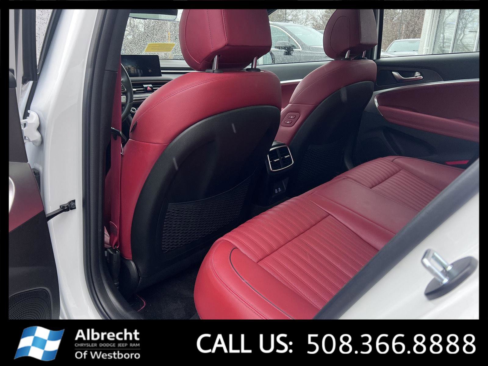 Used 2025 Genesis G70 2.5T w/ Sport Prestige Package image 12
