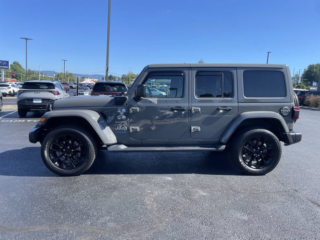 Used 2022 Jeep Wrangler Unlimited Sahara w/ Cold Weather Group AWD/4WD image 3