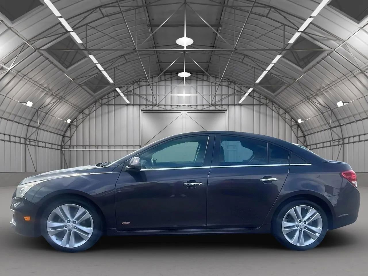 Used 2015 Chevrolet Cruze LTZ w/ Sun, Sound and Sport Package FWD image 2