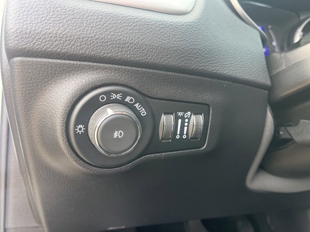 Used 2019 Jeep Compass Latitude image 23