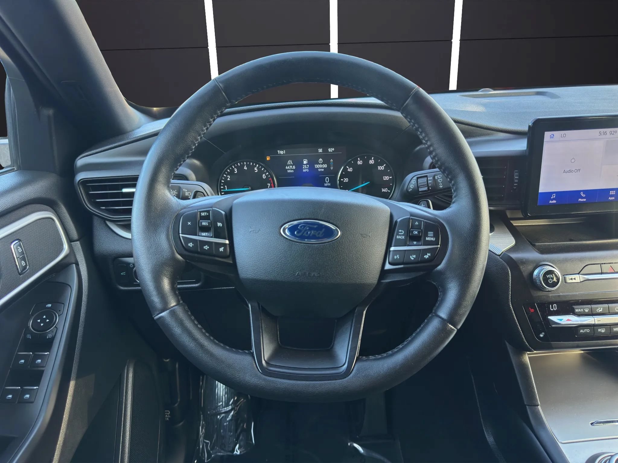 Used 2020 Ford Explorer XLT w/ Comfort Package AWD/4WD image 17