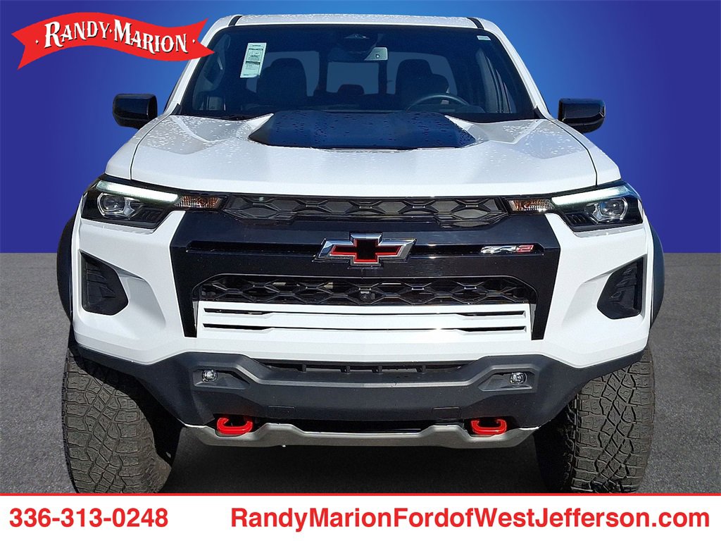 Used 2023 Chevrolet Colorado ZR2 w/ ZR2 Convenience Package III image 2