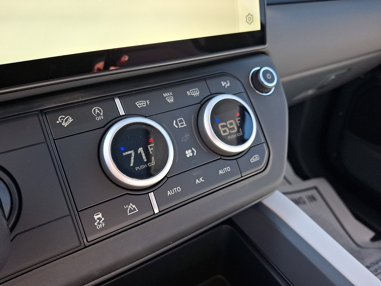 New 2026 Land Rover Defender 110 S image 14