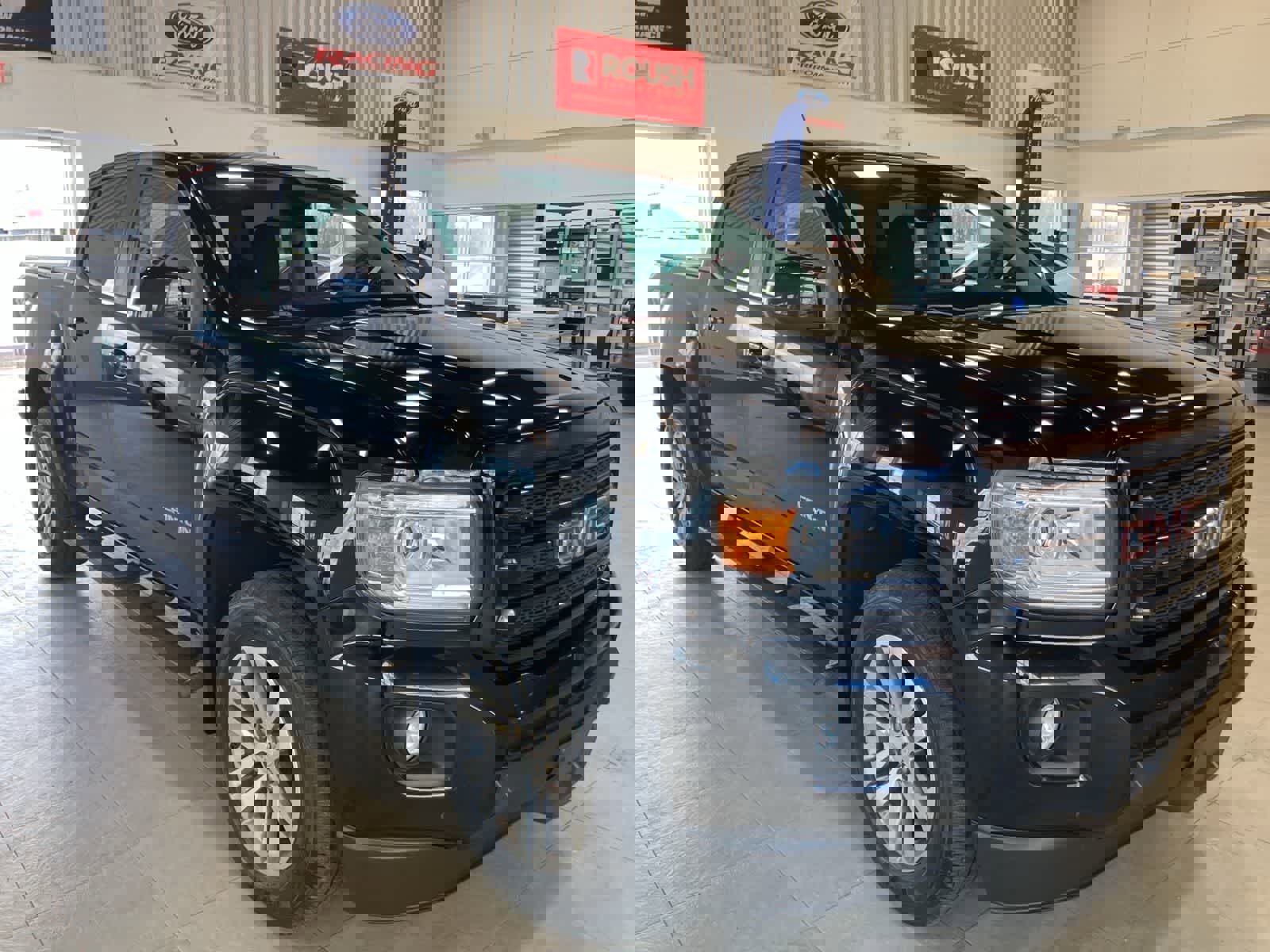 Used 2016 GMC Canyon SLE w/ Nightfall Edition image 3