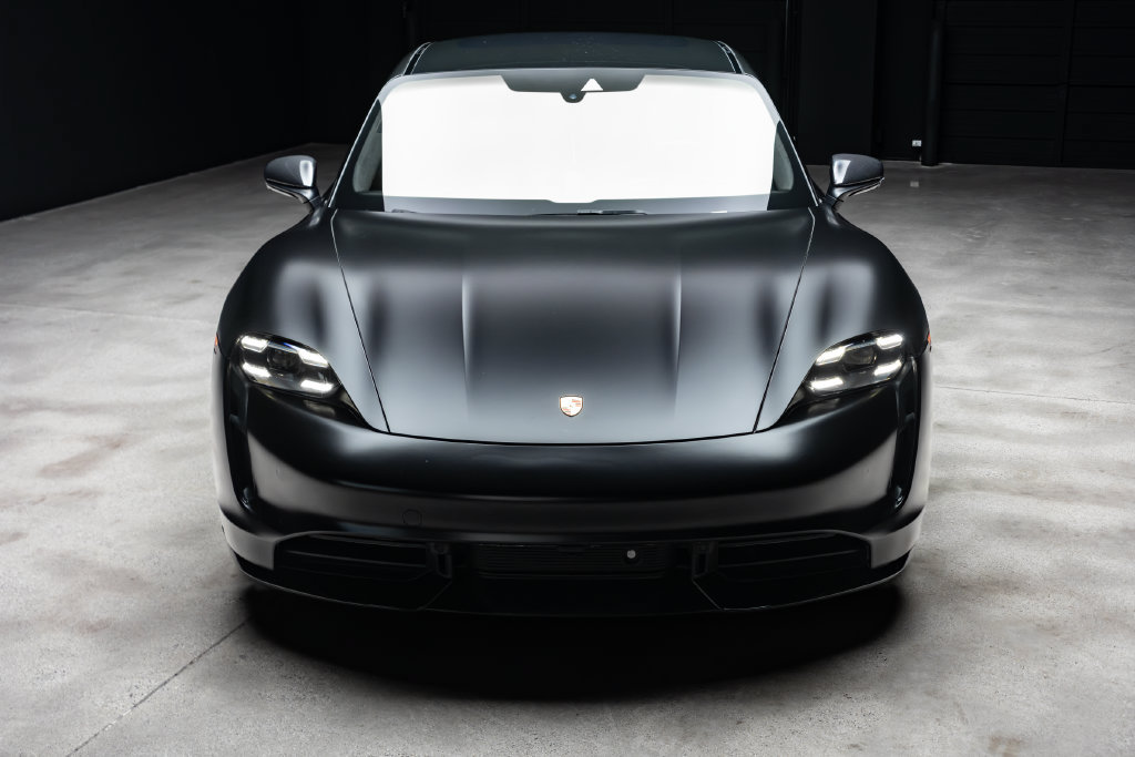 Used 2020 Porsche Taycan Turbo AWD/4WD image 6
