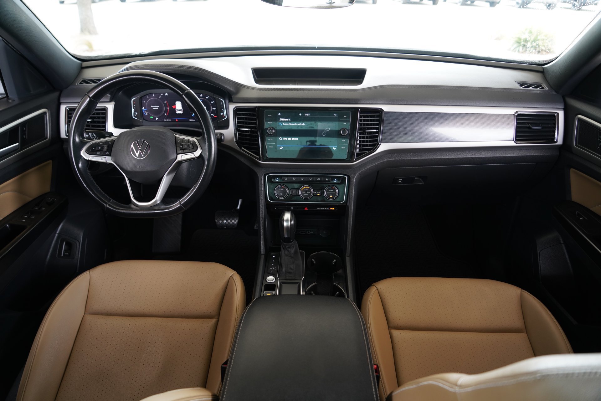 Used 2020 Volkswagen Atlas Cross Sport SEL w/ Cross Sport MDO Package FWD image 25