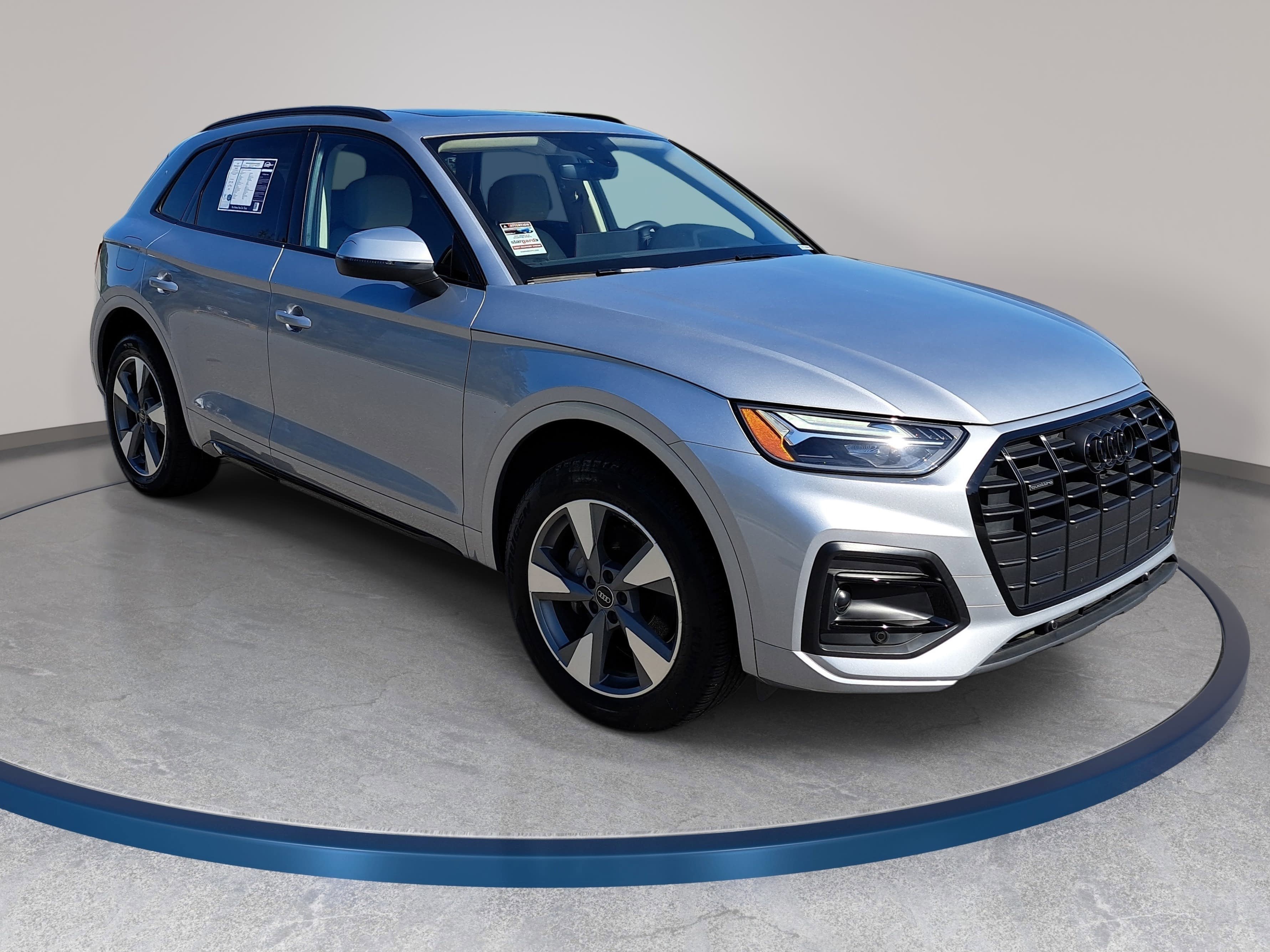 Used 2025 Audi Q5 2.0T Premium image 3