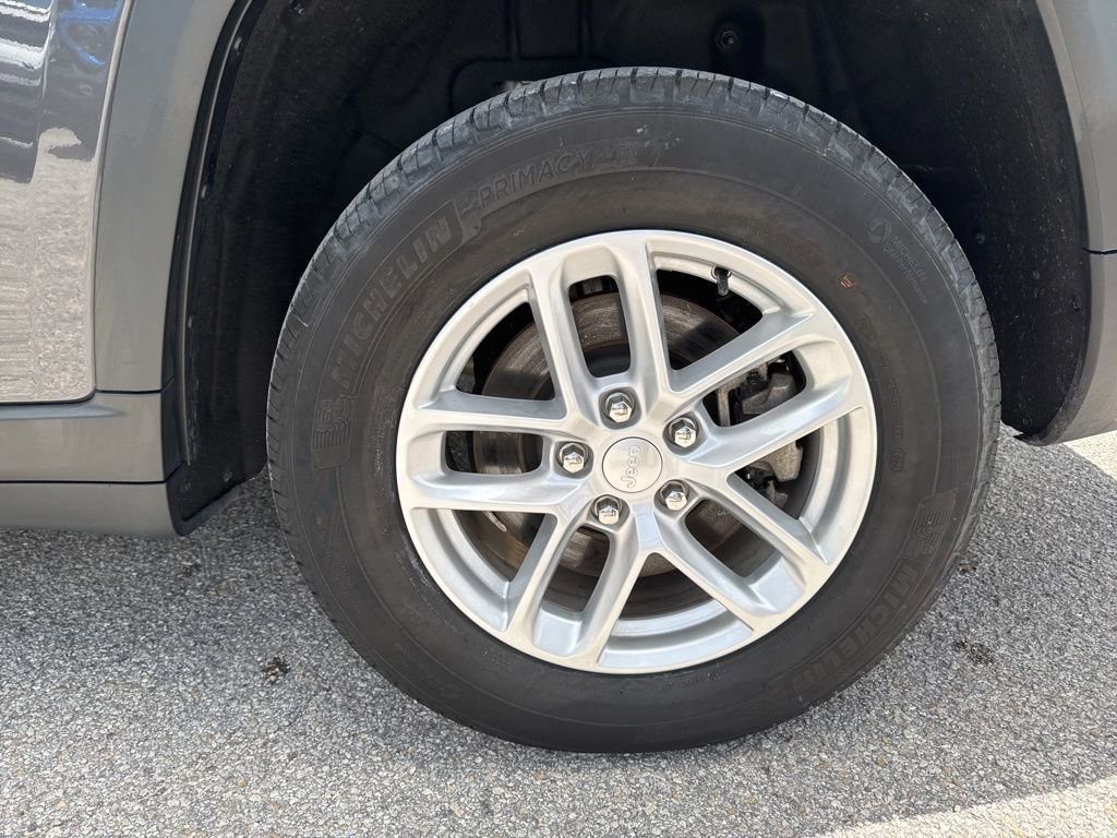 Certified 2024 Jeep Grand Cherokee L Laredo w/ Luxury Tech Group I image 13