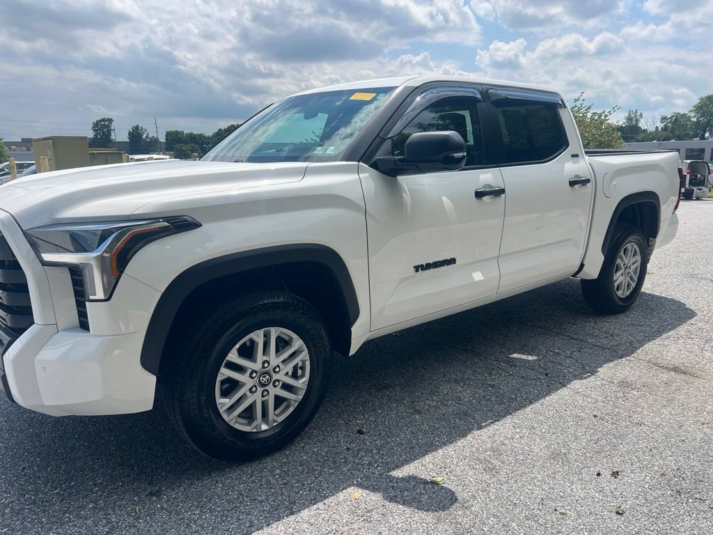 Used 2026 Toyota Tundra SR5 w/ SR5 Convenience Package AWD/4WD image 7