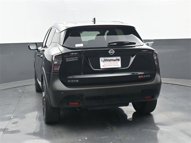 Used 2025 Nissan Kicks SR image 19