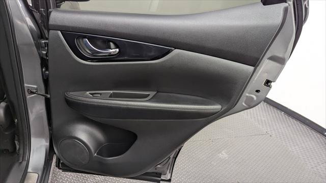 Used 2019 Nissan Rogue Sport SV FWD image 19