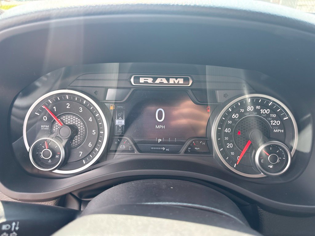 New 2026 RAM 1500 Express AWD/4WD image 22