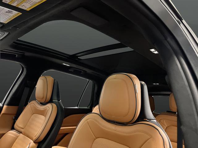 Used 2025 Lincoln Aviator Black Label image 7