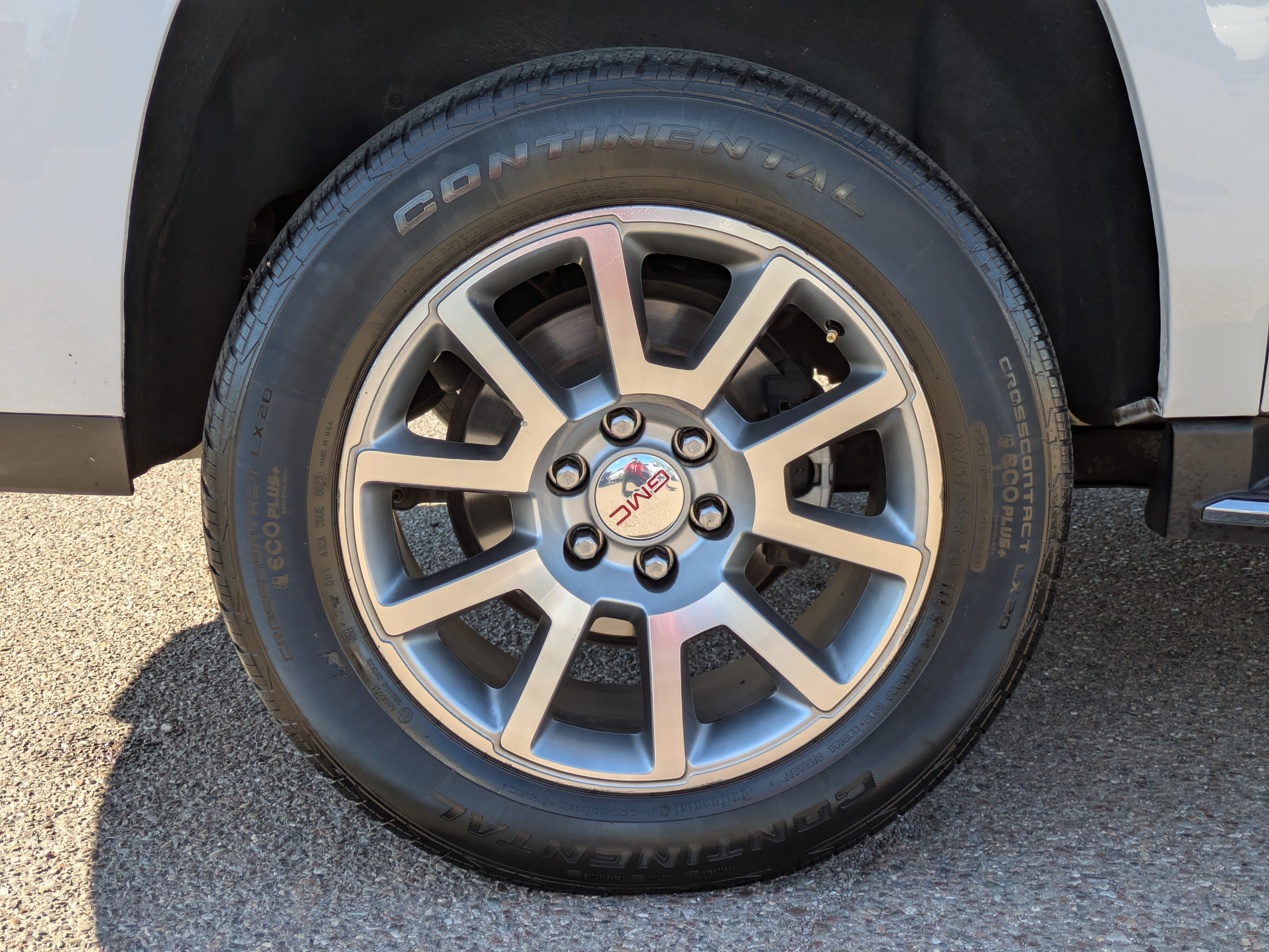 Used 2020 GMC Yukon XL Denali w/ Open Road Package image 9