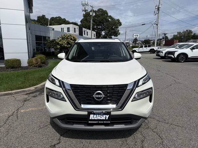 Certified 2023 Nissan Rogue SV w/ SV Premium B Package AWD/4WD image 3