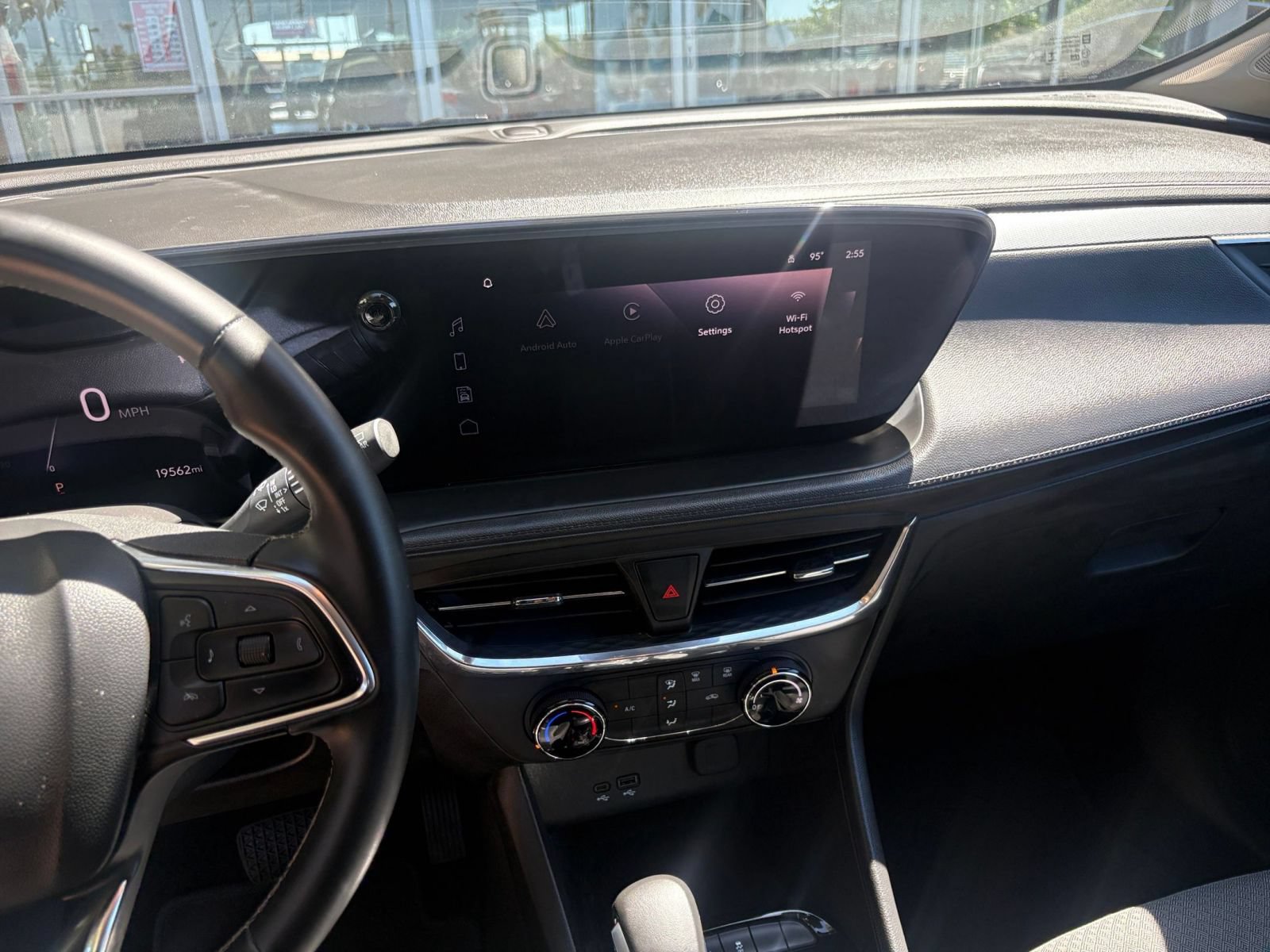 Used 2025 Buick Encore GX Preferred FWD image 17