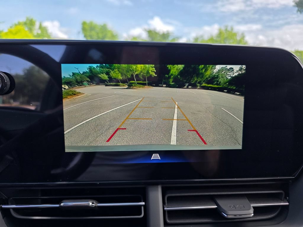 New 2026 Chevrolet Trax LT w/ Sunroof Package FWD image 13