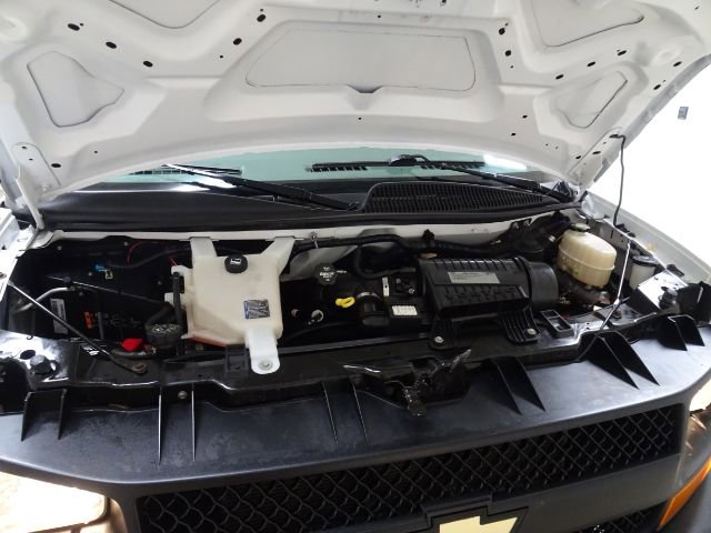 Used 2017 Chevrolet Express 2500 Extended image 39