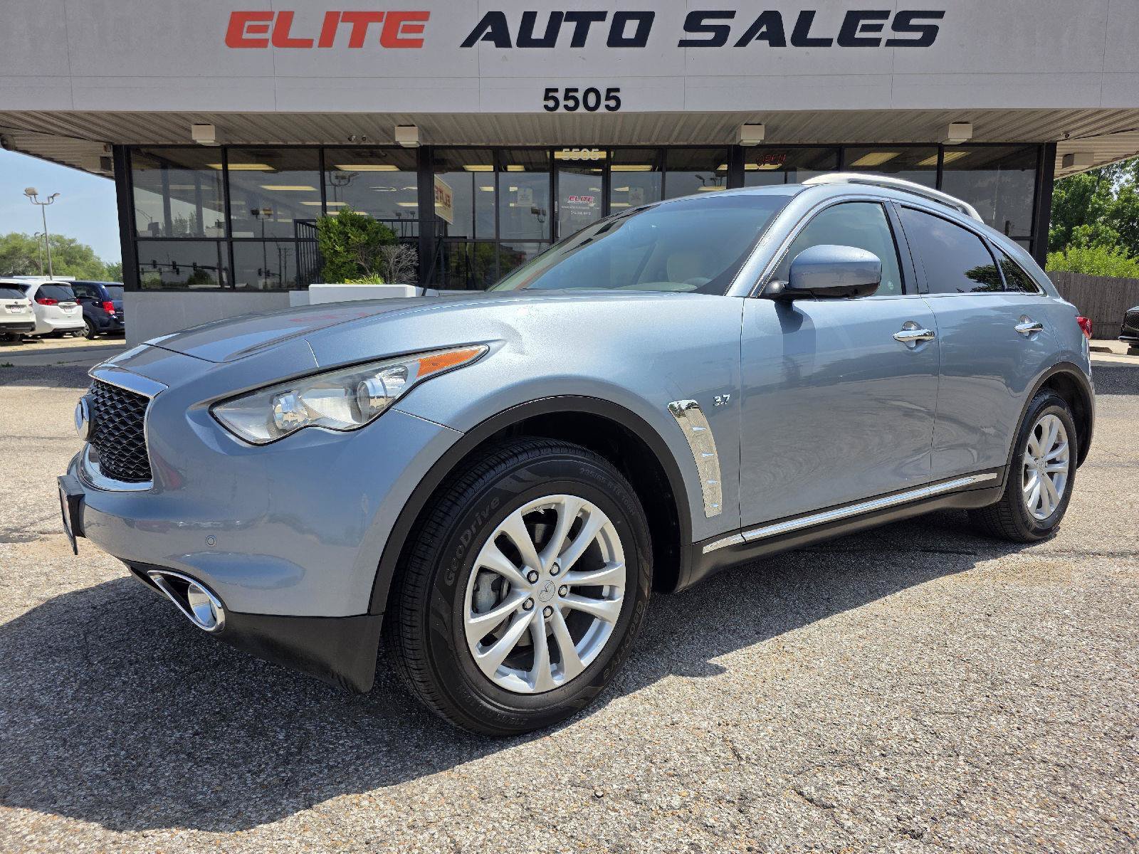 Used 2017 INFINITI QX70 2WD w/ Premium Package