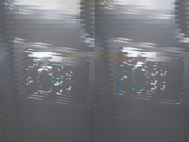 Used 2023 Ford Maverick XL image 13