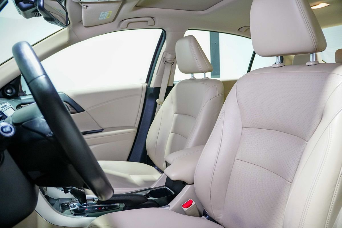 Used 2017 Honda Accord EX-L image 9