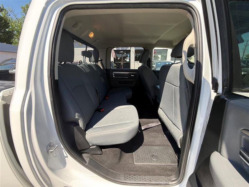 Used 2017 RAM 1500 Classic SLT AWD/4WD image 26