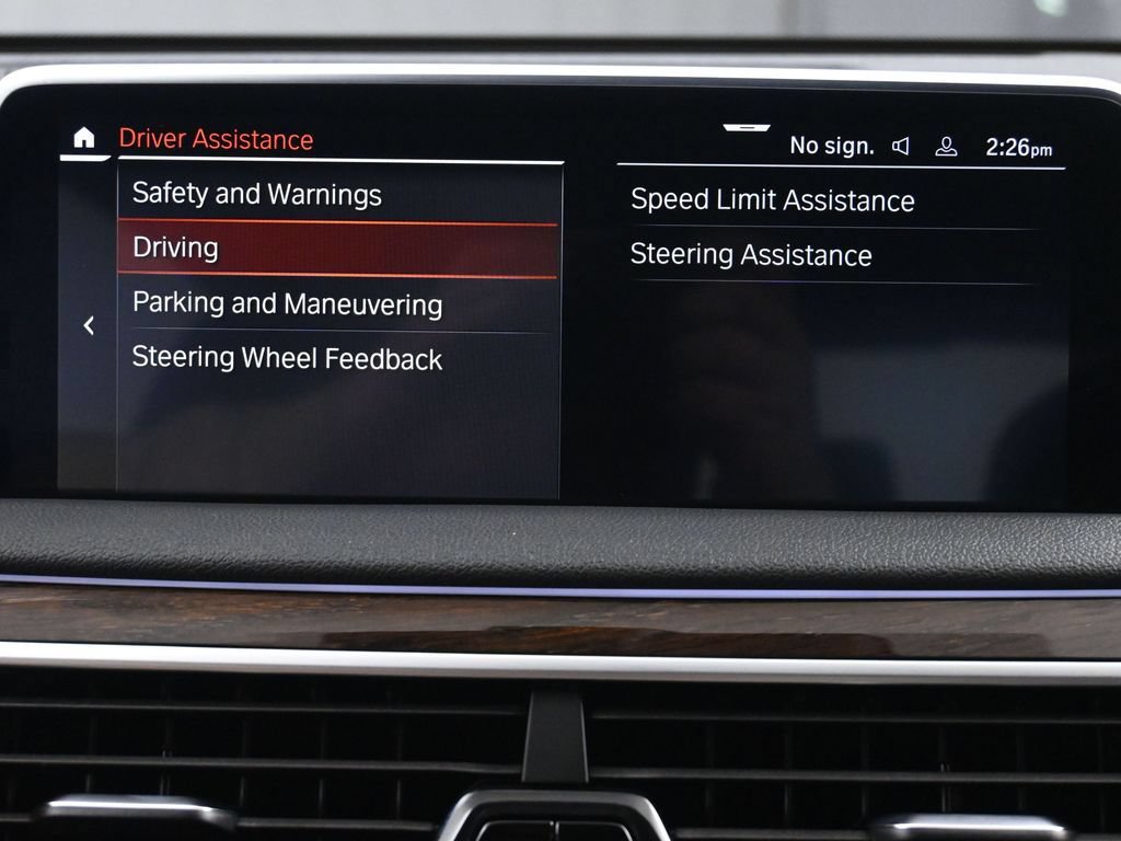 Used 2020 BMW 750i xDrive w/ M Sport Package AWD/4WD image 38