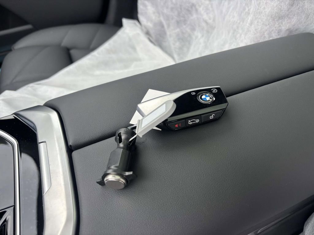 New 2026 BMW 740i xDrive image 21