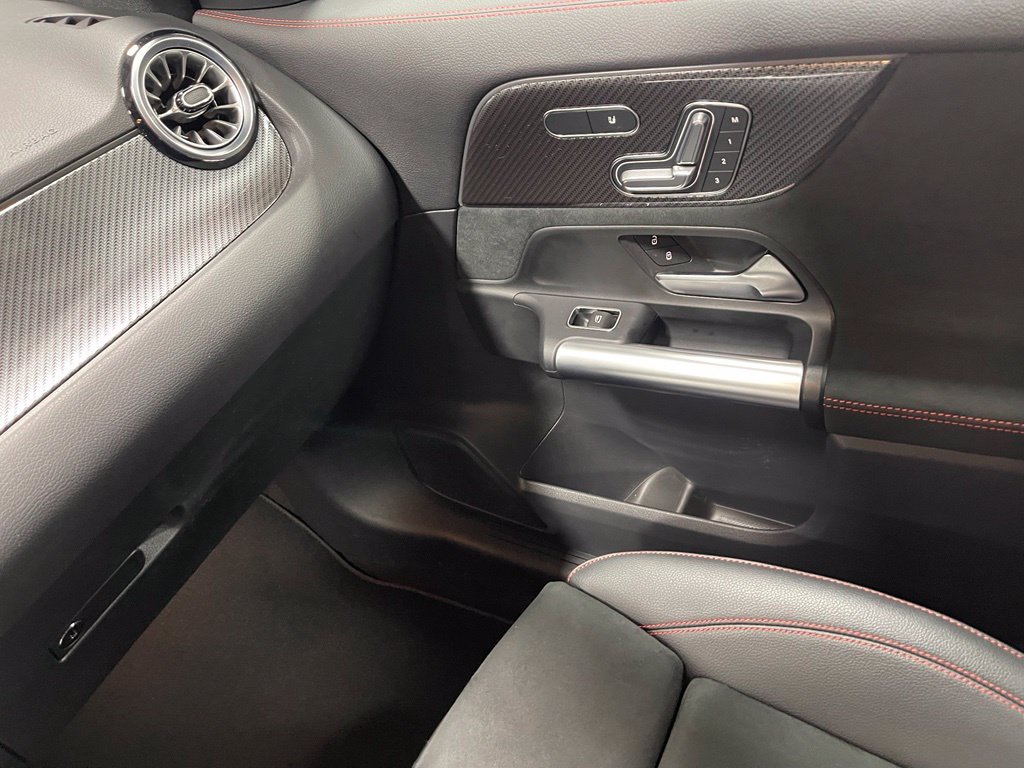 Used 2024 Mercedes-Benz GLA 250 image 27