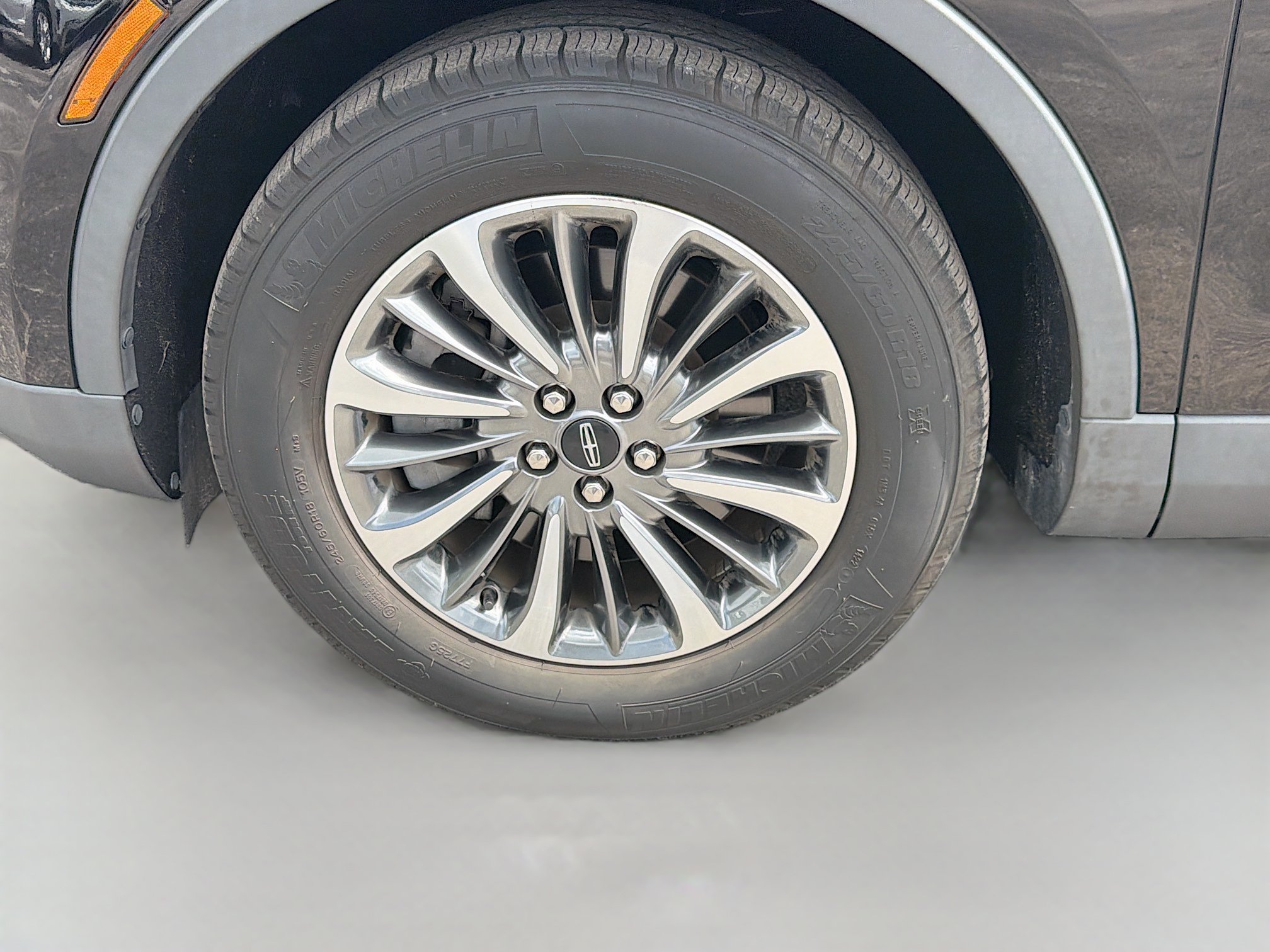 Used 2022 Lincoln Nautilus FWD w/ Premium Package image 41