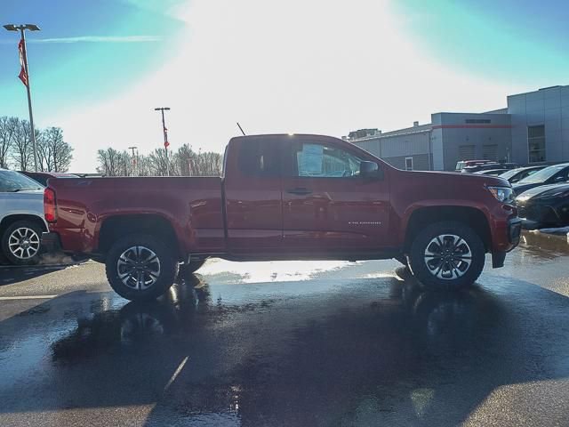 Used 2022 Chevrolet Colorado Z71 AWD/4WD image 4