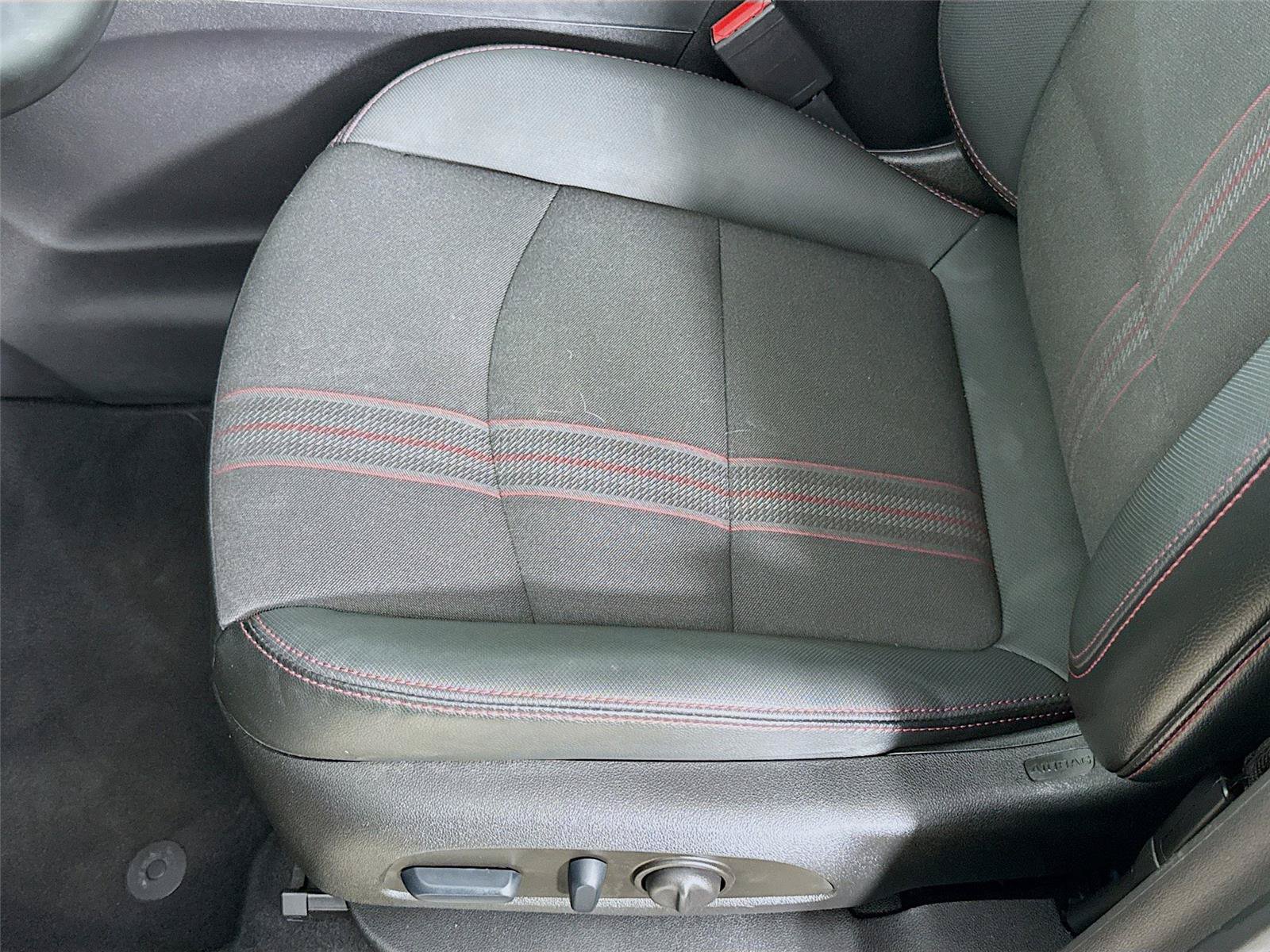 Used 2023 Chevrolet Equinox RS AWD/4WD image 19